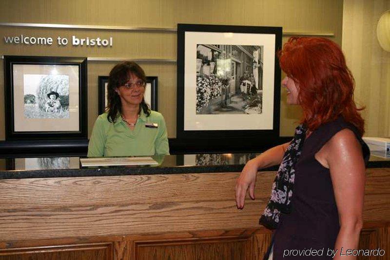 Hampton Inn Бристол Интерьер фото