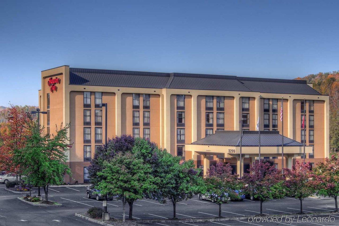 Hampton Inn Бристол Экстерьер фото
