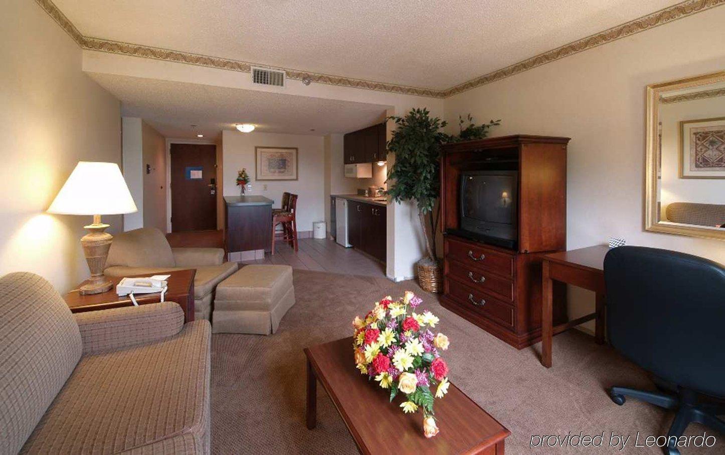 Hampton Inn Бристол Номер фото