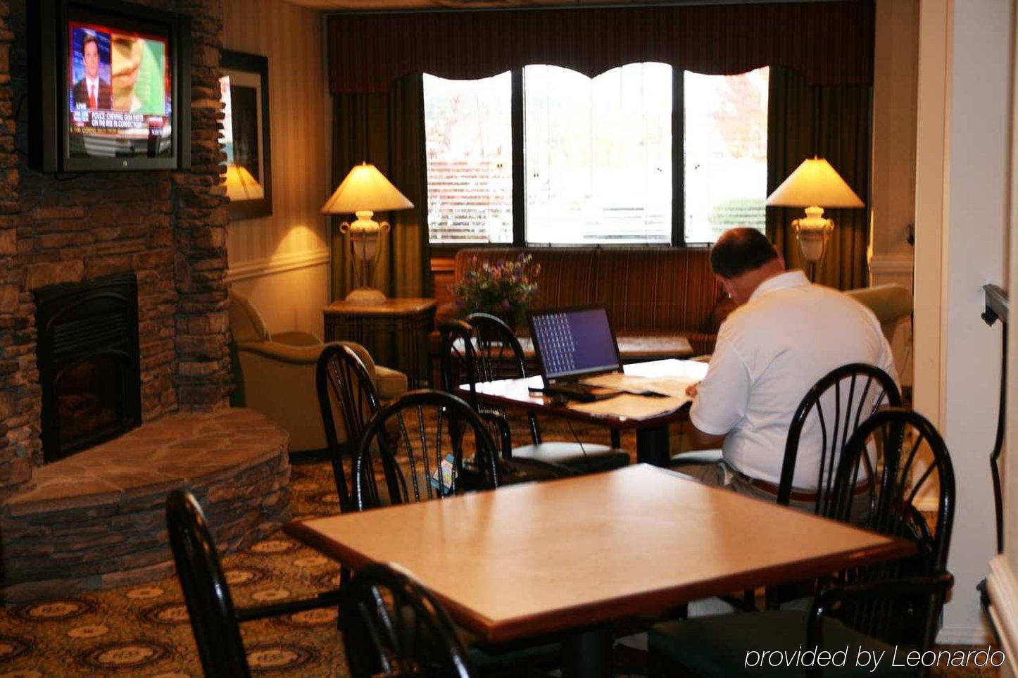 Hampton Inn Бристол Ресторан фото