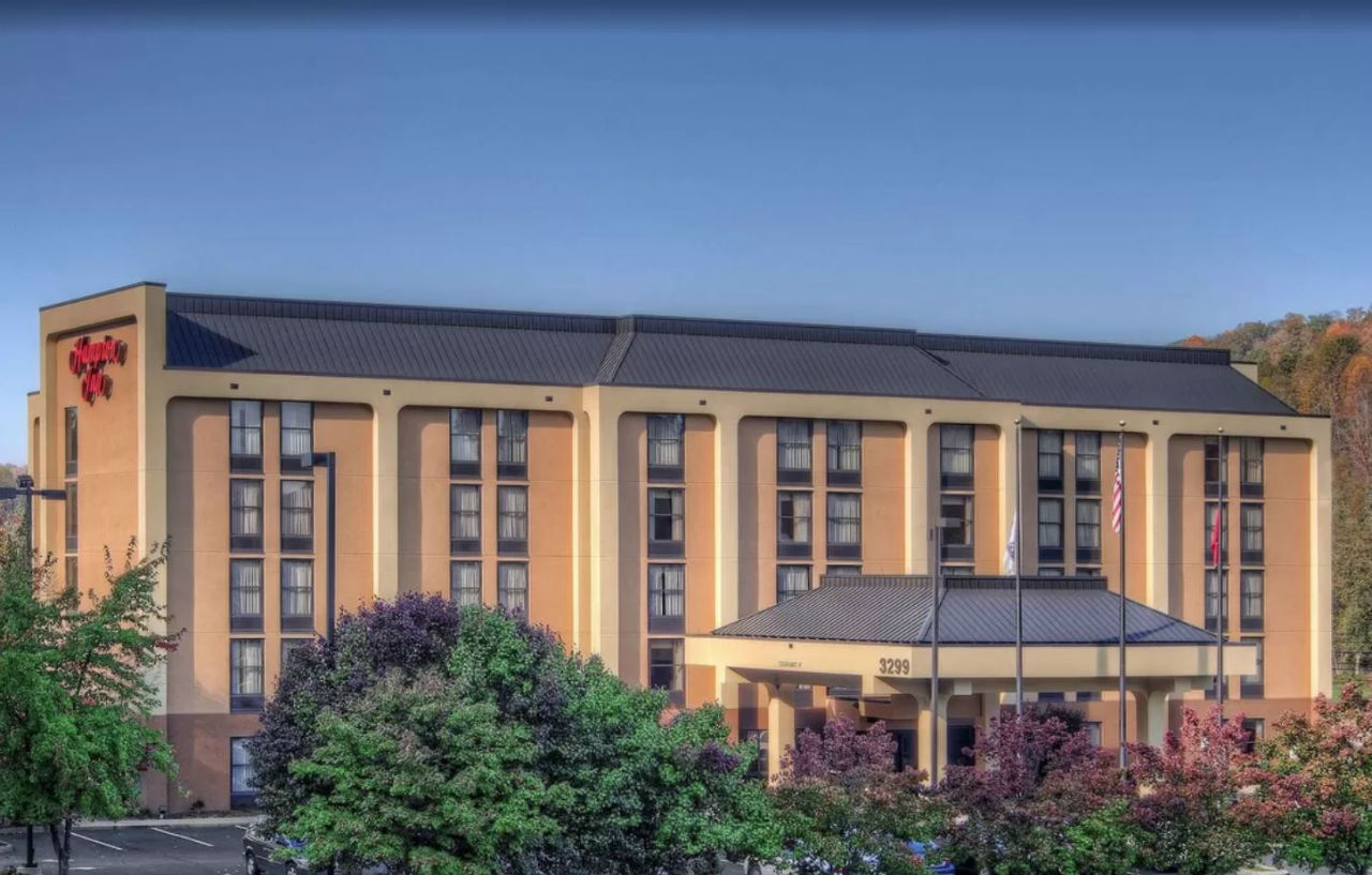 Hampton Inn Бристол Экстерьер фото